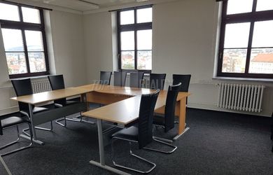 Pronájem kanceláře 31m2 v centru města