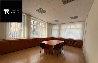 TRNAVA REALITY - prenájom kancelárie v centre Trnavy - Vajanského ulica