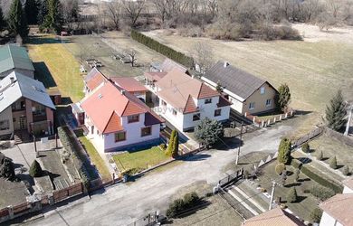 NA PREDAJ - Priestranný 5-izbový rodinný dom s veľkým pozemkom v obci Ľubeľa na Liptove