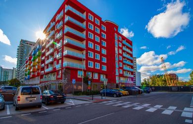 PRENÁJOM uzatvorenej murovanej GARÁŽE v bytovom dome Lužná u.- Petržalka, 120€ vrátane E