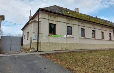 GARANT REAL - predaj rodinný dom,145 m2, s garážou a 2 hospodárskymi budovami 66 m2, Prešov, Solivar