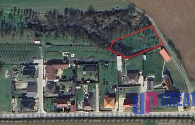 NA PREDAJ pozemok s výhľadmi a potenciálom, Bošáca (1241 m²)