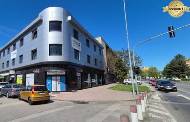 Na prenájom kancel. priestory 28-60 m2 - Nové Zámky