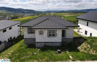 ROZOSTAVANÝ 4 IZBOVÝ RODINNÝ DOM, ŠIBENIČNÁ HORA