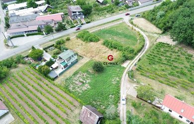 NA PREDAJ – SLNEČNÝ POZEMOK- IDEÁLNY NA VÝSTAVBU DOMU ALEBO CHATY