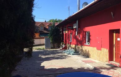 Budova na predaj centre mesta Šahy