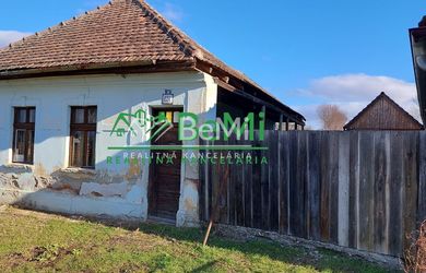 Exkluzívne na predaj vidiecky dom s veľkým pozemkom Jacovce