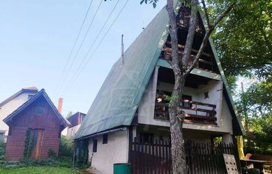 Chata na celoročné využitie v Štiavnických vrchoch, pri obci Hontianske Nemce