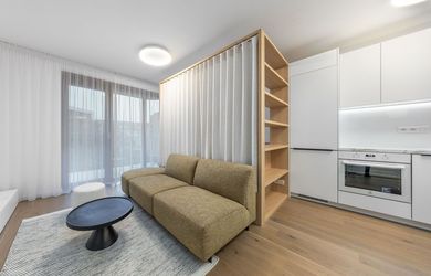 PRENÁJOM: 1 izbový byt 37 m2 + balkón, Košická 29 Bratislava