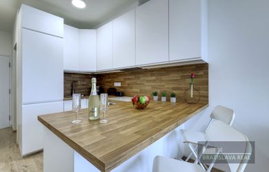 ul. Na výslní (projekt Nový Ružinov), nový, 1,5 izbový zariadený byt od 11.09.2026