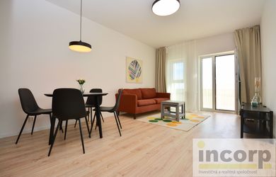 NOVÝ 3 IZB. BYT S BALKÓNOM, LODŽIOU, PIVNICOU A GARÁŽOU V SLNEČNICIACH POP, LABUTIA ULICA