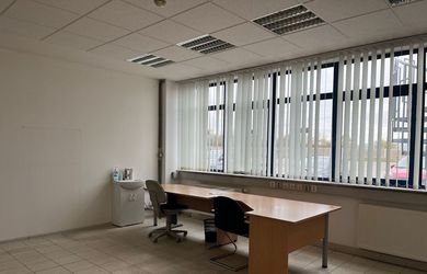 NA PRENÁJOM VIACÚČELOVÝ OBCHODNÝ-KANCELÁRSKY PRIESTOR, Košice Pri Prachárni