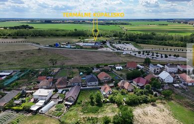 LEGEND - 3D - RD Nesvady, pekný pozemok 715 m2, blízko termálne kúpalisko