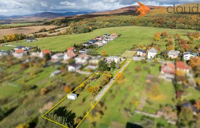 Slnečný stavebný pozemok Hodkovce, len 12km od Košíc