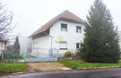 Pekný poschodový dom v meste Sárospatak