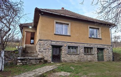 NA PREDAJ RODINNÝ DOM S VEĽKÝM POZEMKOM | BÓDVASZILAS