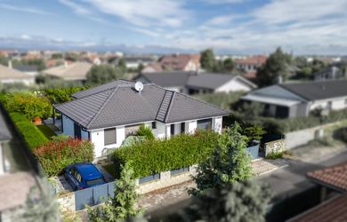 Rezervované! Moderný 5 izbový dom s garážou a vírivkou - Miloslavov