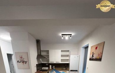 Prenájom - MODERNÝ 2 izbový byt s parkovacím miestom