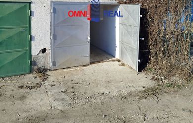 Garáž, Skalická cesta - pozemok v OV, elektrika