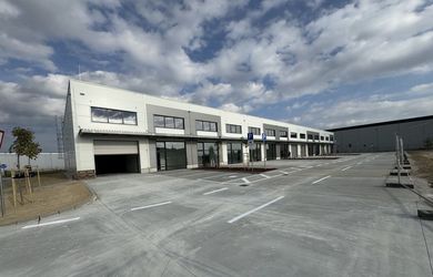 Priestor 300 m2 (sklad, výroba, služby...), novostavba v Senci.