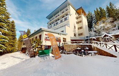NA PREDAJ APARTMÁN PRIAMO NA SVAHU V Hotel FIS Jasná ****