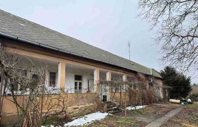 Investícia, ktorá ukrýva tri rôzne scenáre budúcnosti za jednou bránou.