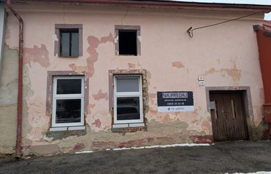 Rodinný dom s veľkorysým pozemkom v obci Ľubica