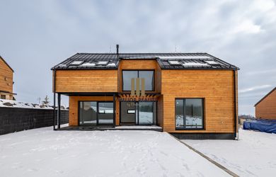 Novostavba Chaletu v Starej Lesnej s výhľadom na Lomnický štít