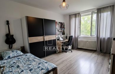 Priestranný 3-izbový byt s loggiou, 78,9 m² Vráble