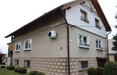 SPEKTRUM REALITY - Na PREDAJ Dvojgeneračný 7-izbový rodinný dom s garážou, Kamenec pod Vtáčnikom, okres Prievidza