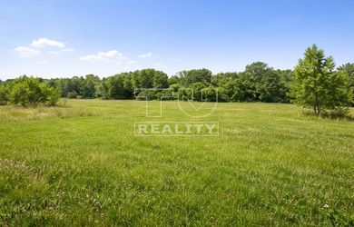 NA PREDAJ STAVEBNÝ POZEMOK 1430m2