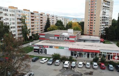 Na prenájom priestor OC Ždiar, 365m2