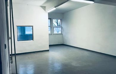 Prenájom skladu 90,36 m2 – Lombardini  - bývalý areál ZŤS