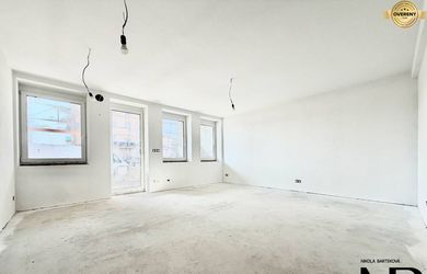 Nový 3-izbový byt s terasou, predzáhradkou a 2 park. miestami, Svinná