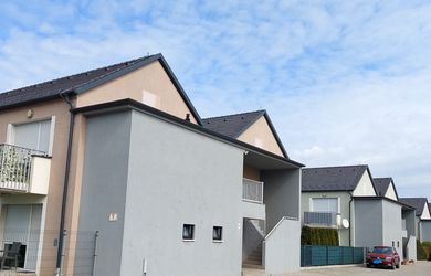 Nadštandardný, priestranný 2i byt (58 m²) v tichej časti Rajky – Villa domy