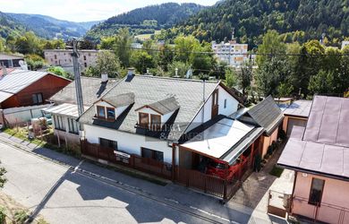 Predaj rodinného domu s garážou a altánkom v meste Krompachy