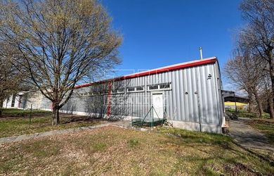 Na prenájom priemyselná hala v TOP lokalite Žilina-Závodie o výmere 1000m2