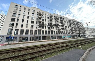 Garážové státie s elektro nabíjačkou - Pri Mýte