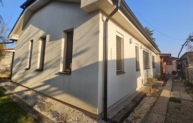 Nadštandardný dom 10 minút od Nitry v Golianove s veľkým pozemkom