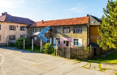 Polyfunkčný objekt v centre Turzovky – ideálny na podnikanie aj investíciu