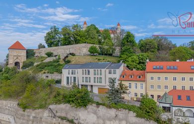 Bývanie s pečaťou histórie: Barokový meštiansky dom priamo pod Bratislavským hradom