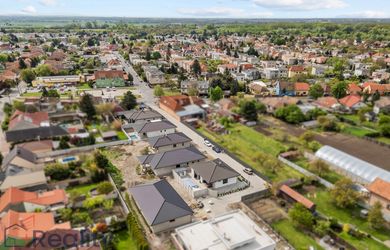 PLUS REALITY | Moderná novostavba rodinného domu s veľkorysým priestorom a pozemkom meste Nové Zámky  na predaj !
