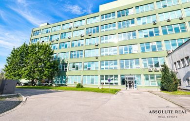 ABSOLUTE REAL / útulný priestranný kancelársky priestor (37 m2) – KANCELÁRIA, SKLAD, SLUŽBY, Bratislava Dúbravka – Drobného 27.