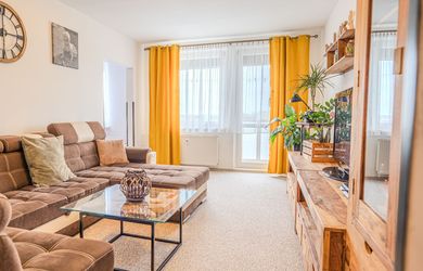 REZERVOVANÉ ! Na predaj 3 izbový byt s balkónom o výmere 76,46 m2, Koniarekova ul. , Trnava