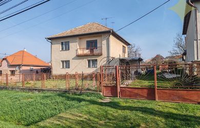 Priestranný  5-izbový rodinný dom v obci Lesenice
