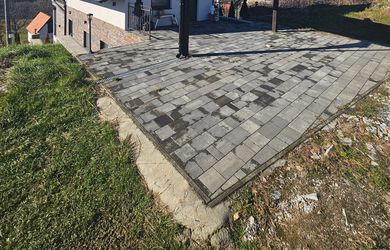 Exkluzívna zrekonštruovaná chata so saunou a krbom v tichom prostredí prírody – Čebovce