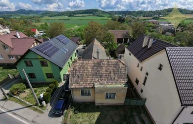 ZNÍŽENÁ CENA - Rodinný dom s pozemkom 1400m2- Beluša
