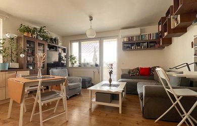 Na prenájom príjemný a svetlý 2,5-izbový byt - Bratislava III TOP