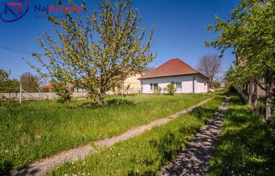 Znížená Cena 3-izbový RD veľký pozemok – investičná príležitosť v Továrniky - Topoľčany