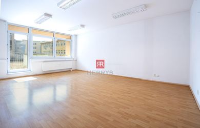 HERRYS - Na predaj 3-izbový nebytový priestor/kancelária v Ružinove